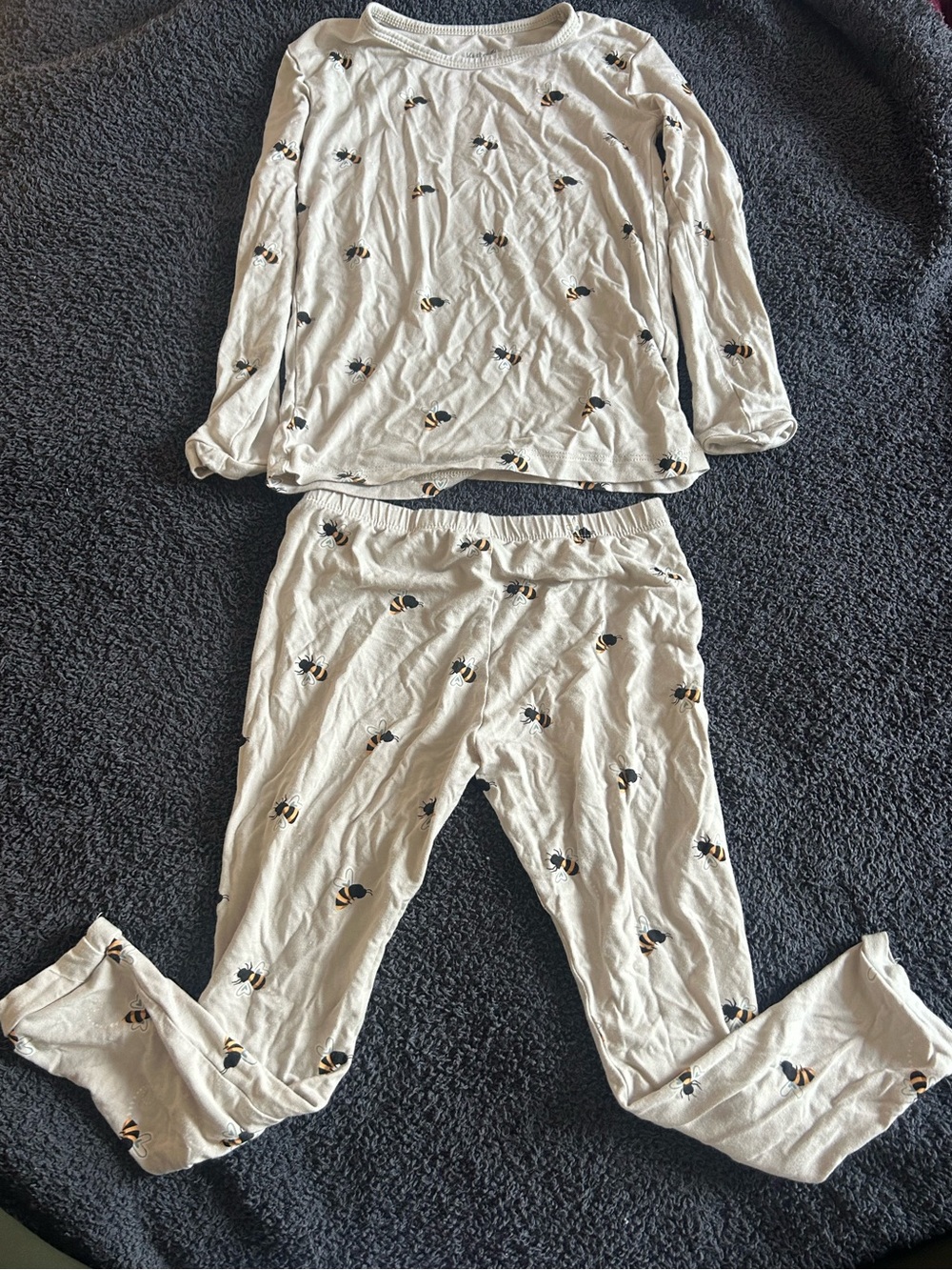 Kyte BABY Cream Bee Print Pajama Set - Long Sleeve Top & Pants